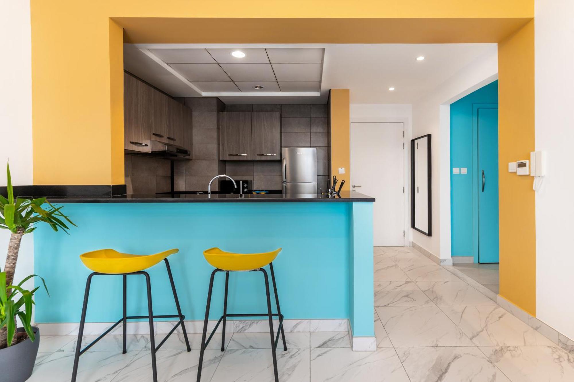 Izzzi Life Mint Aparthotel Dubai Exteriör bild