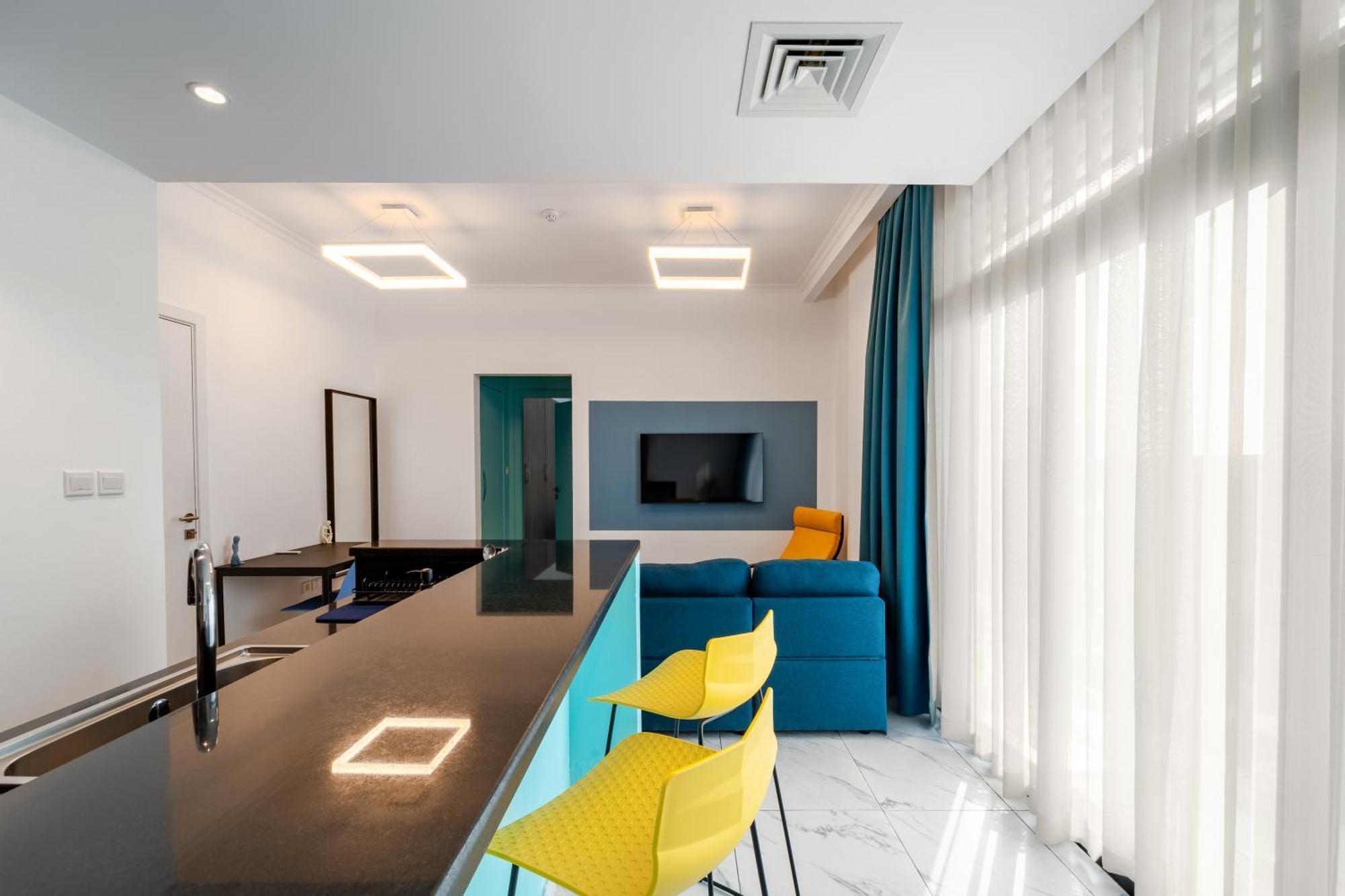 Izzzi Life Mint Aparthotel Dubai Exteriör bild