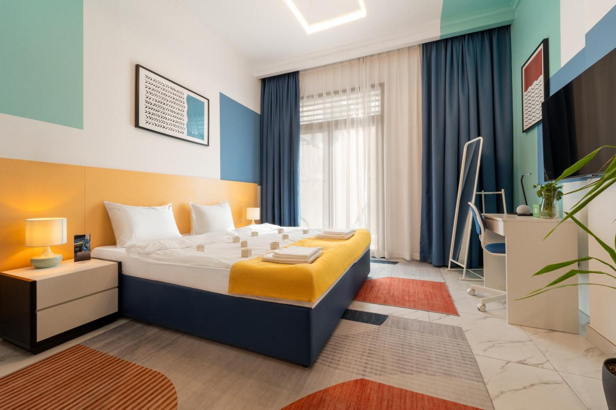 Izzzi Life Mint Aparthotel Dubai Exteriör bild