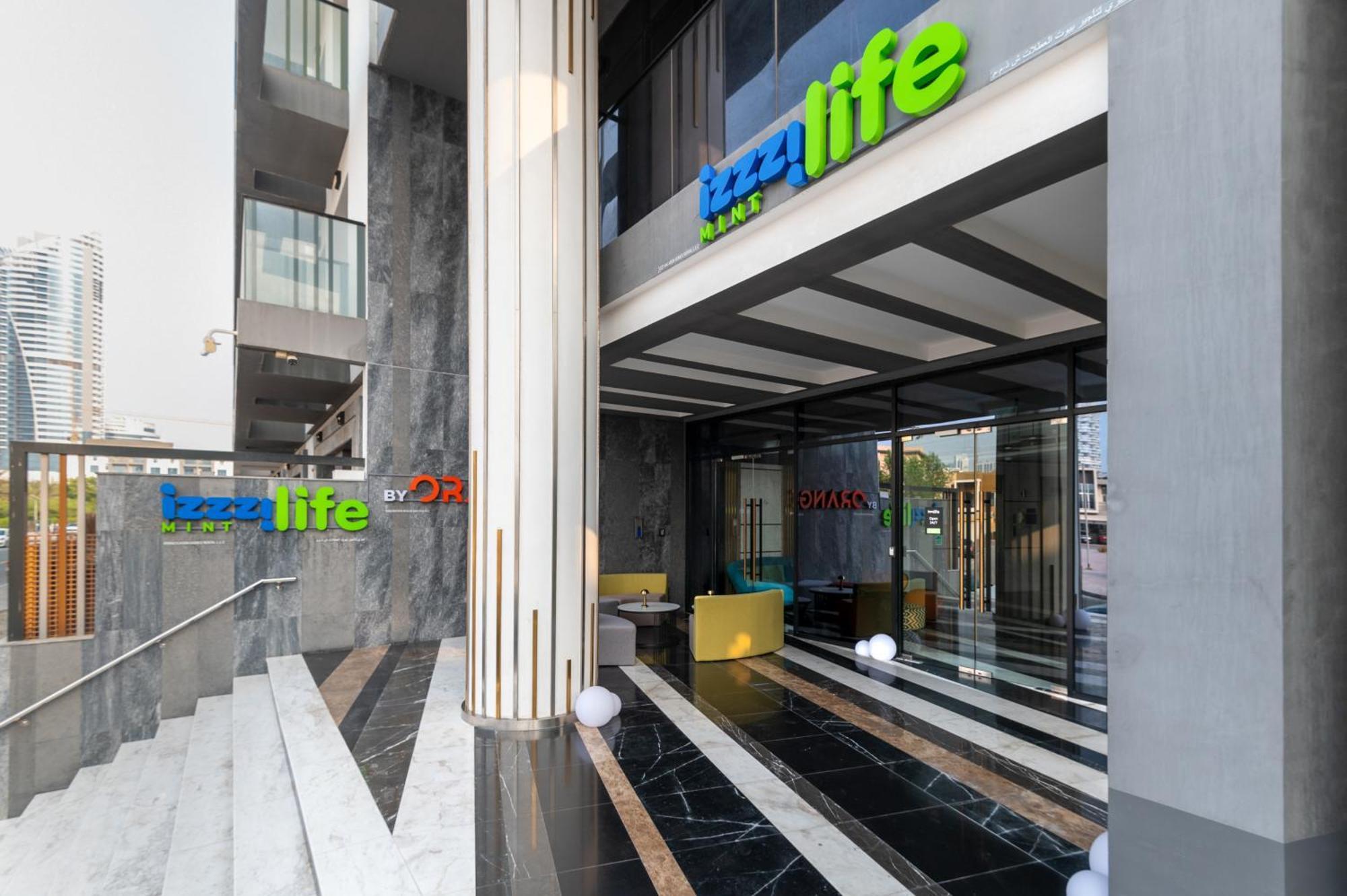 Izzzi Life Mint Aparthotel Dubai Exteriör bild